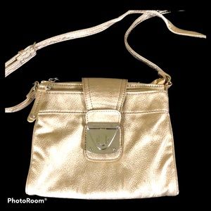 Gorgeous Disco Nine West Gold Mini Expandable Purse‎